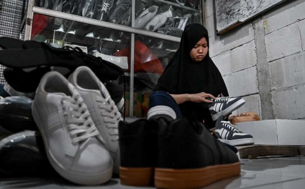 Industri Sepatu Lesu Gegara Pembatasan Impor Bahan&nbsp;Baku?