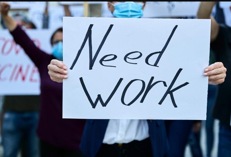 Viral Gen Z Antre Lamar Kerja di Warung Seblak, Bukti Upah Industri&nbsp;Rendah