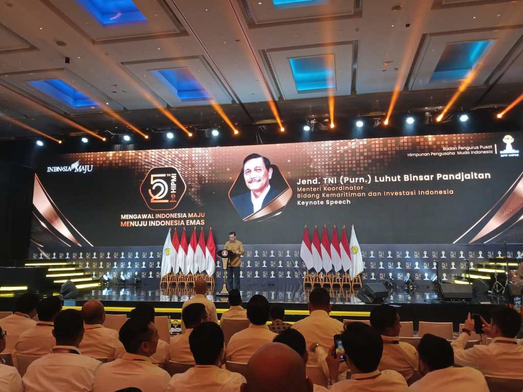 Luhut ke Pengusaha Muda: Jangan Hanya Bisnis Tambang&nbsp;Saja