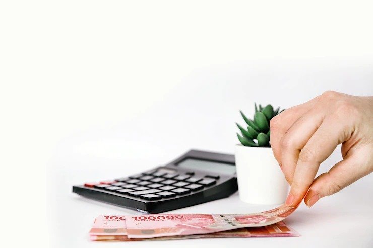 OJK Tutup 900 Pinjol dan Investasi&nbsp;Ilegal