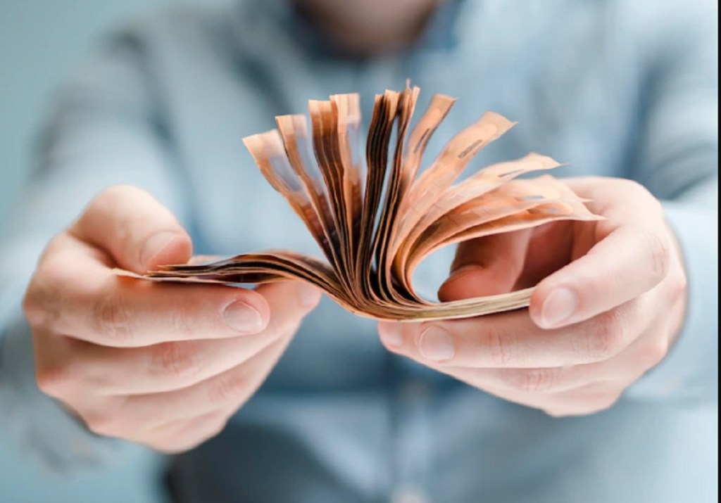 8 Pinjol yang Gampang&nbsp;Cair